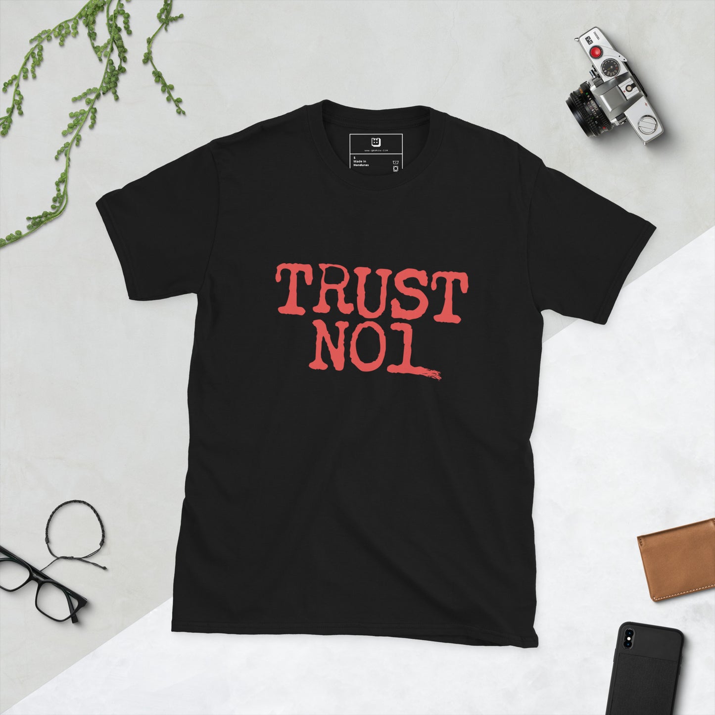 Trust No1 T-Shirt