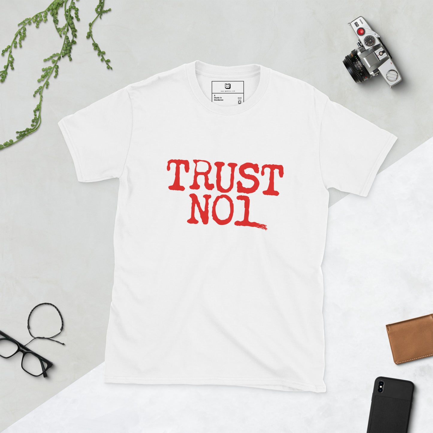 Trust No1 T-Shirt